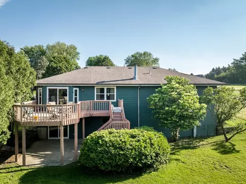 100 Newport Rd, Lake Summerset, IL 61019