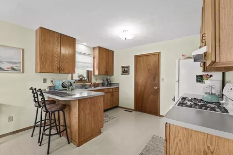 100 Newport Rd, Lake Summerset, IL 61019 photo 11