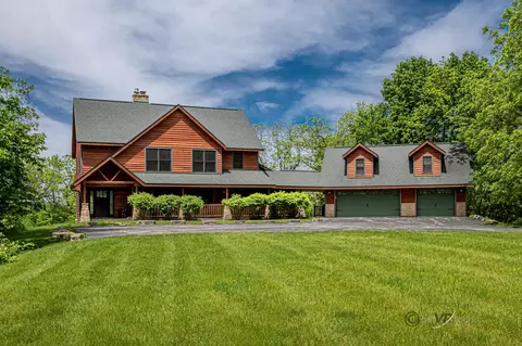 5 Redwing Ct, Galena, IL 61036