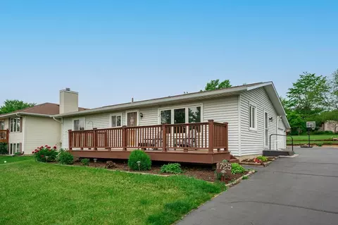 1725 Baintree Rd, Lake Summerset, IL 61019