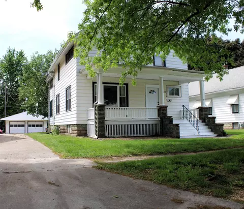 2121 S 6th St, Rockford, IL 61104