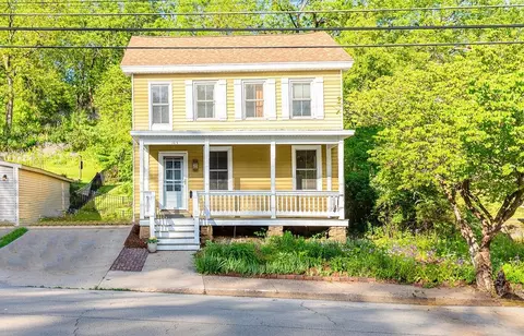 503 Franklin St, Galena, IL 61036