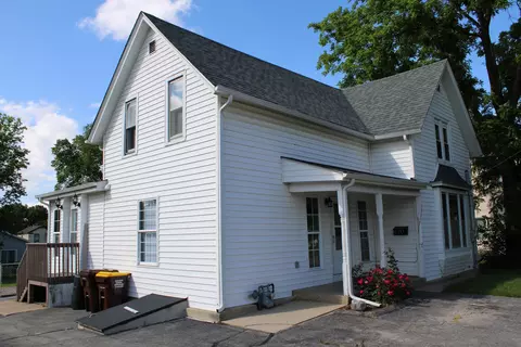 Exterior - 620 E Pleasant St, Belvidere, IL 61008 photo 2 of 5