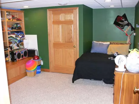 Bedroom - 12444 Whispering Winds Dr, Roscoe, IL 61073 photo 3 of 4