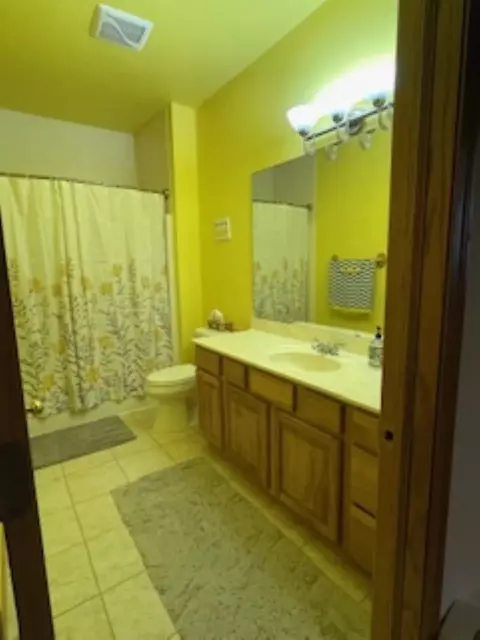 Bath - 12444 Whispering Winds Dr, Roscoe, IL 61073 photo 1 of 7