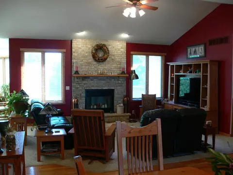 Living - 12444 Whispering Winds Dr, Roscoe, IL 61073 photo 5 of 9