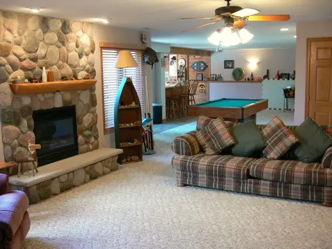 Living - 12444 Whispering Winds Dr, Roscoe, IL 61073 photo 6 of 9