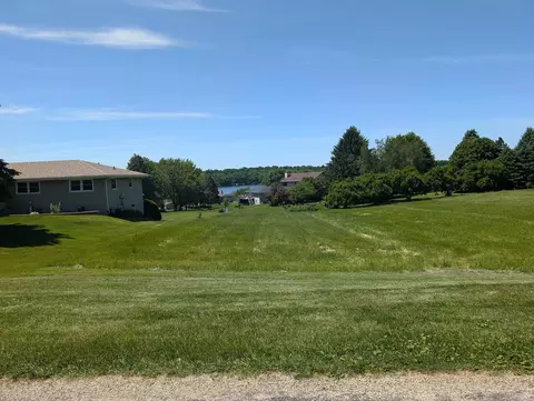 1466 Chadbourne Dr, Lake Summerset, IL 61019