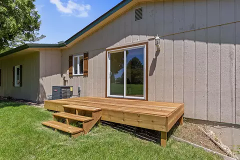 Exterior - 7335 Mccurry Rd, Roscoe, IL 61073 photo 3 of 7