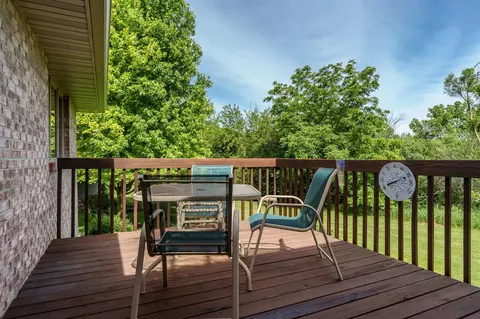 Exterior - 1025 High Point Dr, Rockton, IL 61072 photo 4 of 5