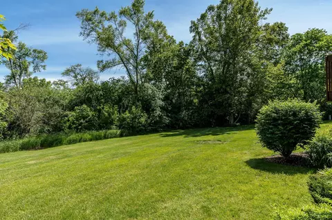 Exterior - 1025 High Point Dr, Rockton, IL 61072 photo 2 of 5