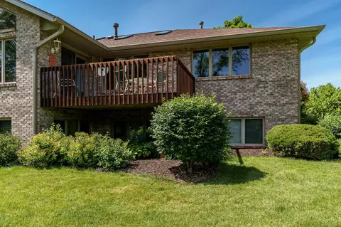 Exterior - 1025 High Point Dr, Rockton, IL 61072 photo 3 of 5