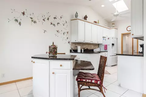 Kitchen - 1025 High Point Dr, Rockton, IL 61072 photo 1 of 4