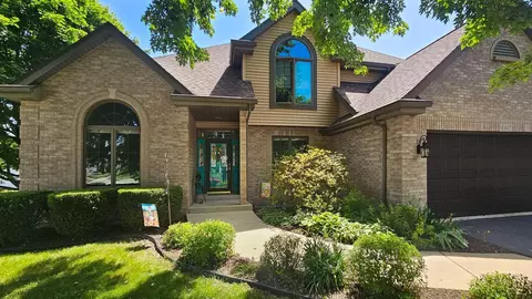 6445 Willowick Ct, Rockford, IL 61108