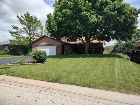 6044 Durrington Dr, Loves Park, IL 61111