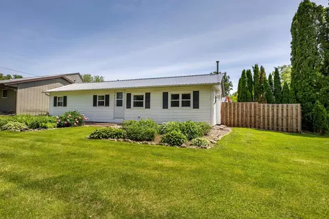 501 Freeman St, Warren, IL 61087 photo 24