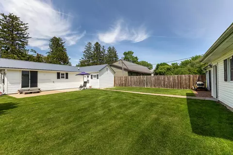 501 Freeman St, Warren, IL 61087 photo 22