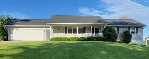 602 S East St, Mount Carroll, IL 61053