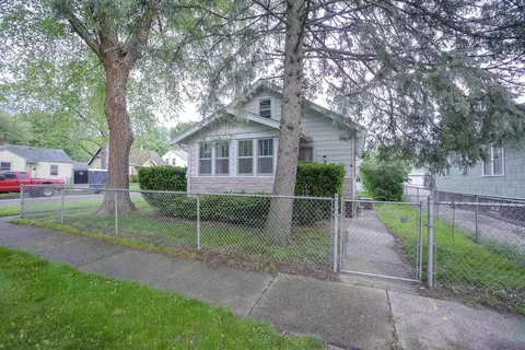 2023 15th Ave, Rockford, IL 61104