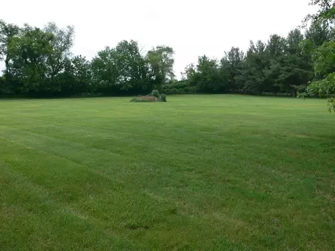 Exterior - 9843 Jesters Row, Roscoe, IL 61073 photo 17 of 19