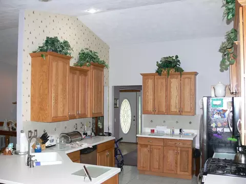 Kitchen - 9843 Jesters Row, Roscoe, IL 61073 photo 2 of 3