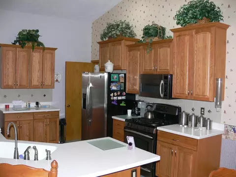 Kitchen - 9843 Jesters Row, Roscoe, IL 61073 photo 3 of 3