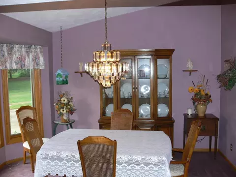 Dining - 9843 Jesters Row, Roscoe, IL 61073 photo 3 of 3