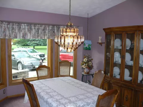 Dining - 9843 Jesters Row, Roscoe, IL 61073 photo 2 of 3