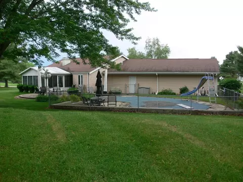Exterior - 9843 Jesters Row, Roscoe, IL 61073 photo 10 of 19