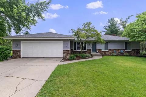 12053 Bend River Rd, Roscoe, IL 61073