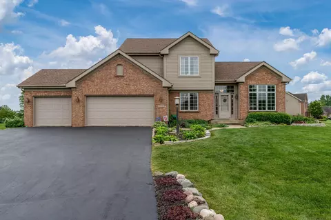2923 Country Meadow Ln, Belvidere, IL 61008
