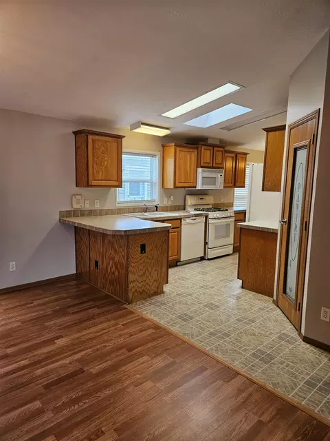 Kitchen - 345 Elder Ln, Belvidere, IL 61008 photo 1 of 7