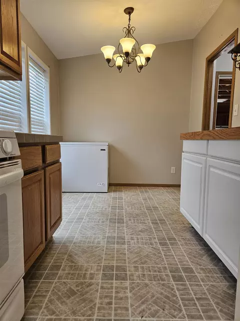 Kitchen - 345 Elder Ln, Belvidere, IL 61008 photo 7 of 7