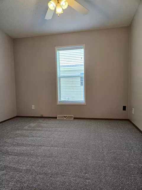 Bedroom - 345 Elder Ln, Belvidere, IL 61008 photo 4 of 5
