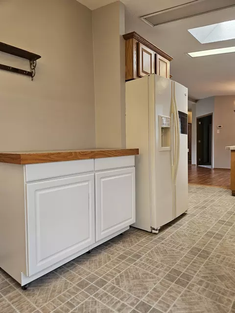 Kitchen - 345 Elder Ln, Belvidere, IL 61008 photo 5 of 7