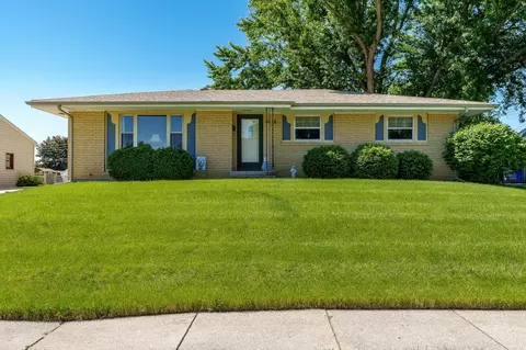 1708 Vassar Rd, Rockford, IL 61103