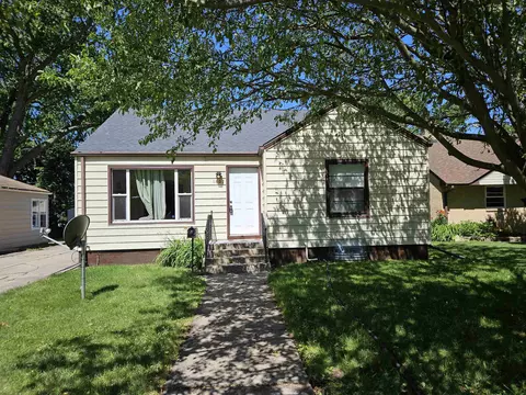 1807 25th St, Rockford, IL 61108