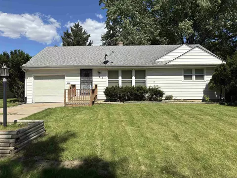 216 S Vale Ave, Rockford, IL 61108