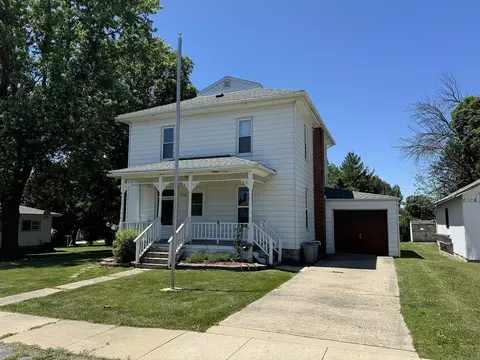 709 Cochran Ave, Milledgeville, IL 61051