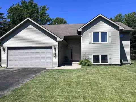 243 SW Briar Cliff St, Poplar Grove, IL 61065