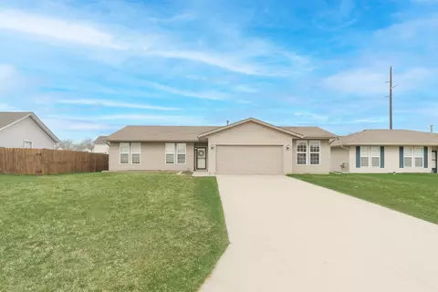 15542 Summerbrooke Ln, South Beloit, IL 61080