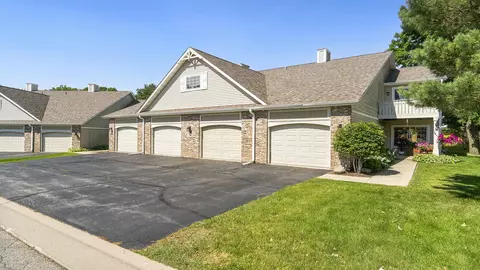 6514 Timberleaf Ct, Loves Park, IL 61111