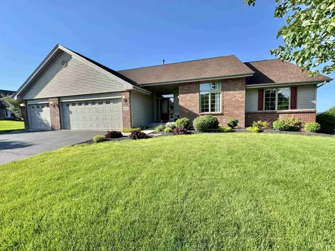 1237 Wake Forest Pkwy, Rockton, IL 61072
