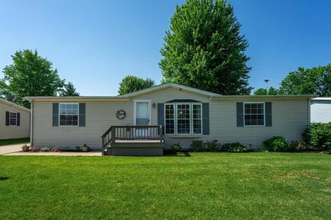 5463 Ebonywood, Roscoe, IL 61073