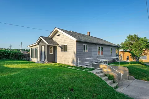 927 22nd St, Rockford, IL 61108