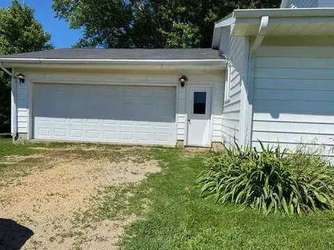 Exterior - 3783 E Lamm Rd, Freeport, IL 61032 photo 5 of 5