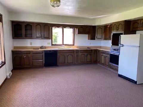 Kitchen - 3783 E Lamm Rd, Freeport, IL 61032 photo 1 of 1