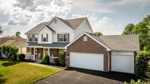 13121 Springhill Dr, Winnebago, IL 61088