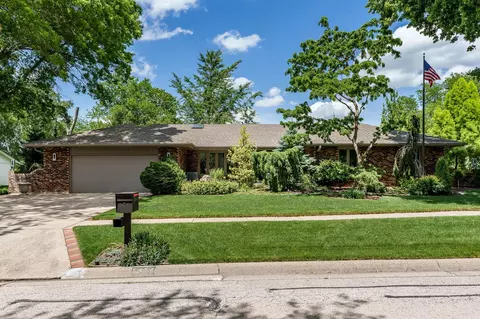 5854 Allerton Dr, Rockford, IL 61114