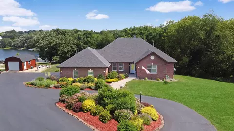 21-49 Marina Ct, Lanark, IL 61046